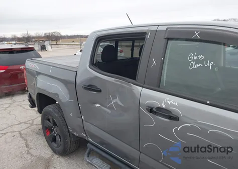 2021 Chevrolet Colorado 4Wd Short Box Lt z USA, uszkodzony, nr VIN 1GCGTCEN7M1211997